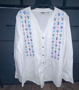 Collections Etc. White Embroidered Long Sleeve Button Down Blouse Top Size L